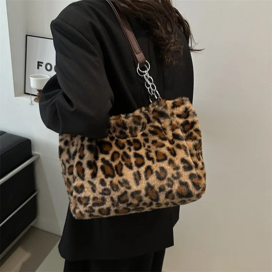 Versatile simple large-capacity bag leopard print plush tote bag
