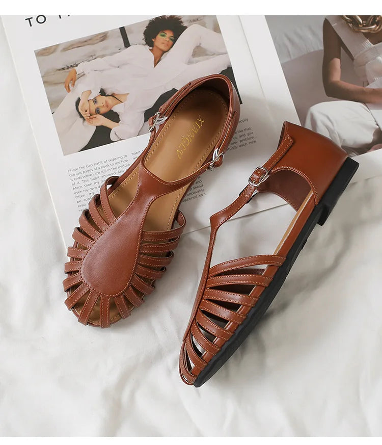 Flat Sandals with Cover Toe Weave Hollow Romanesque Footwear