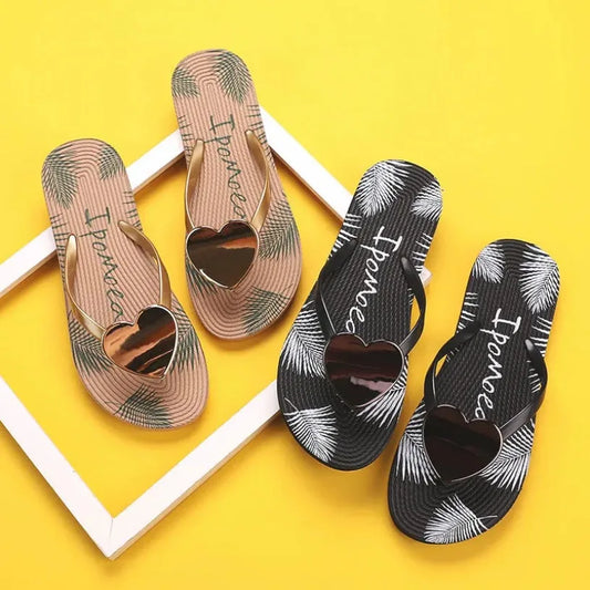 Casual fun home or casual flipflops with cute hearts