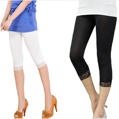 High Waisted Sixes to 2XL Capris with Lace Hem