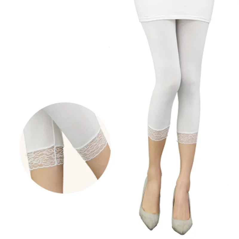 High Waisted Sixes to 2XL Capris with Lace Hem
