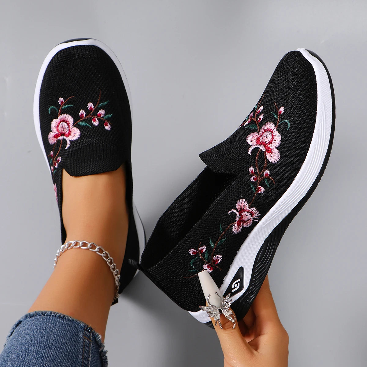 Breathable mesh flat shoes casual sneakers. 5 Colors