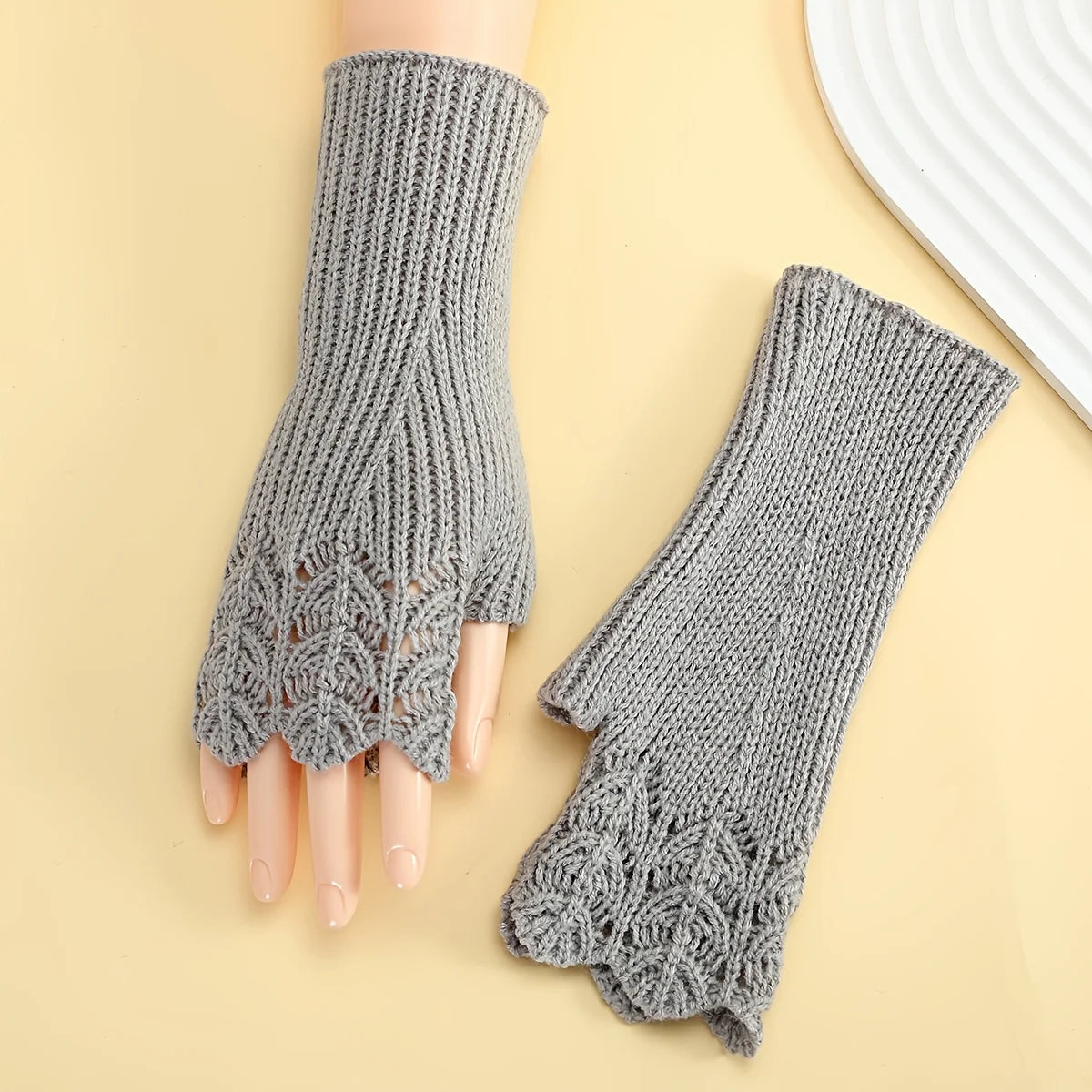 Autumn and Winter short fishnet knit gloves, fashionable.