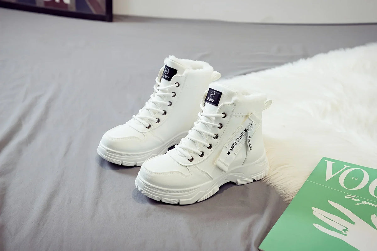 Short Snow Boots, Anti‑Slip, Warm Fur Lined, Lace-Up Casual Ankle Boots, Come in Black, White, Tan