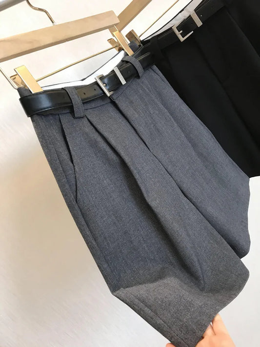 Summer women's casual solid color high waisted pleated loose shorts