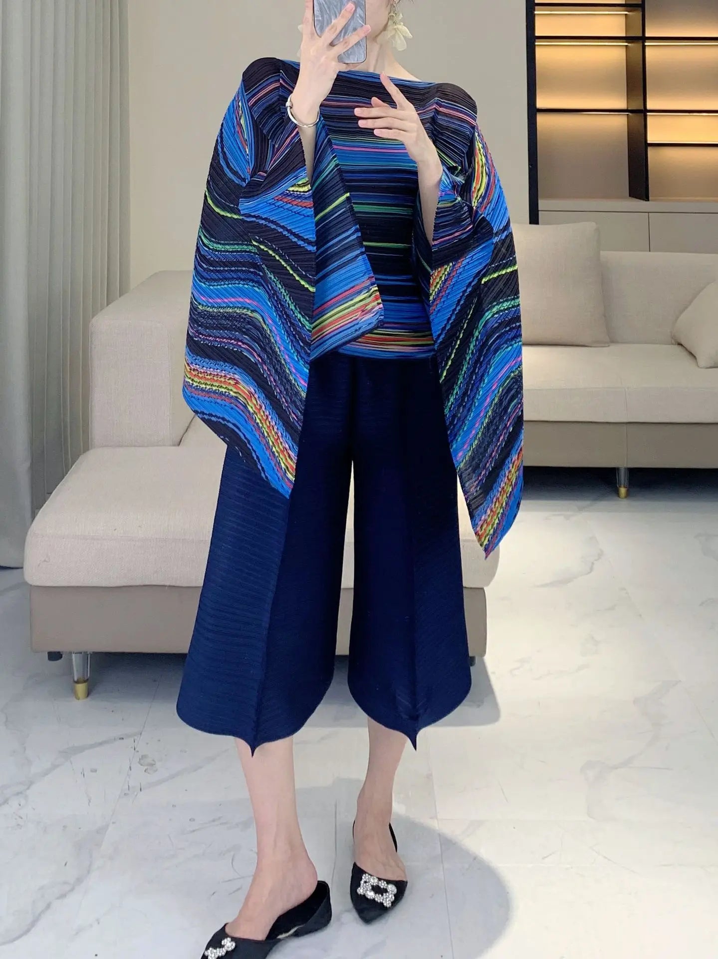 Pleated Striped Shawl, Fashionable Striped, Casual Outerwear, Versatile, Bat Sleeve Cape