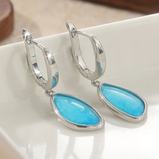 Vintage Silver Color Irregular Shape Paste Blue Stone Pattern Silver boarder