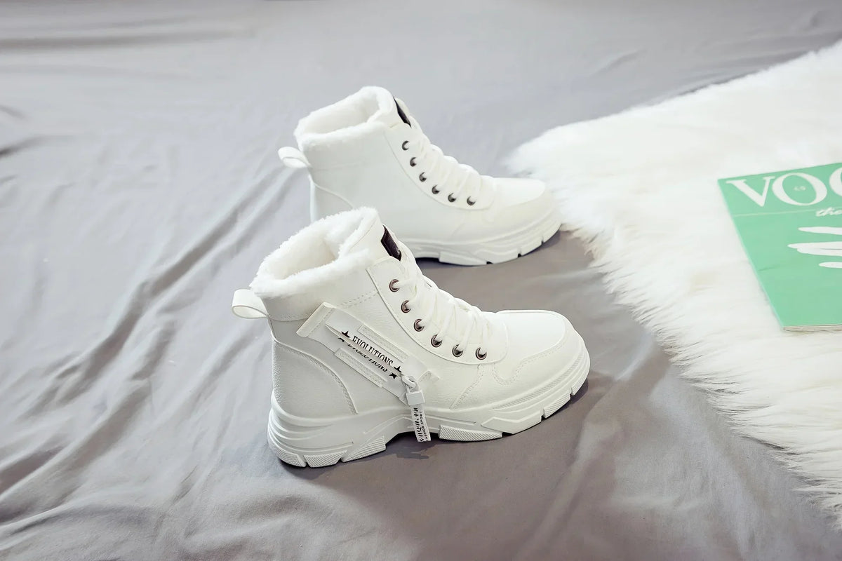 Short Snow Boots, Anti‑Slip, Warm Fur Lined, Lace-Up Casual Ankle Boots, Come in Black, White, Tan