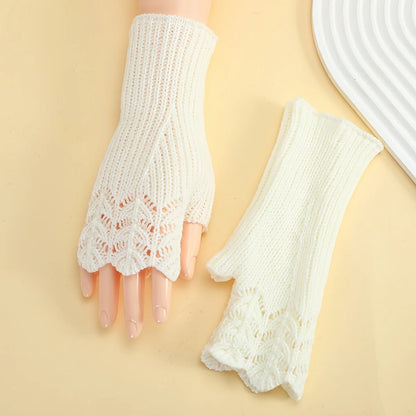 Autumn and Winter short fishnet knit gloves, fashionable.