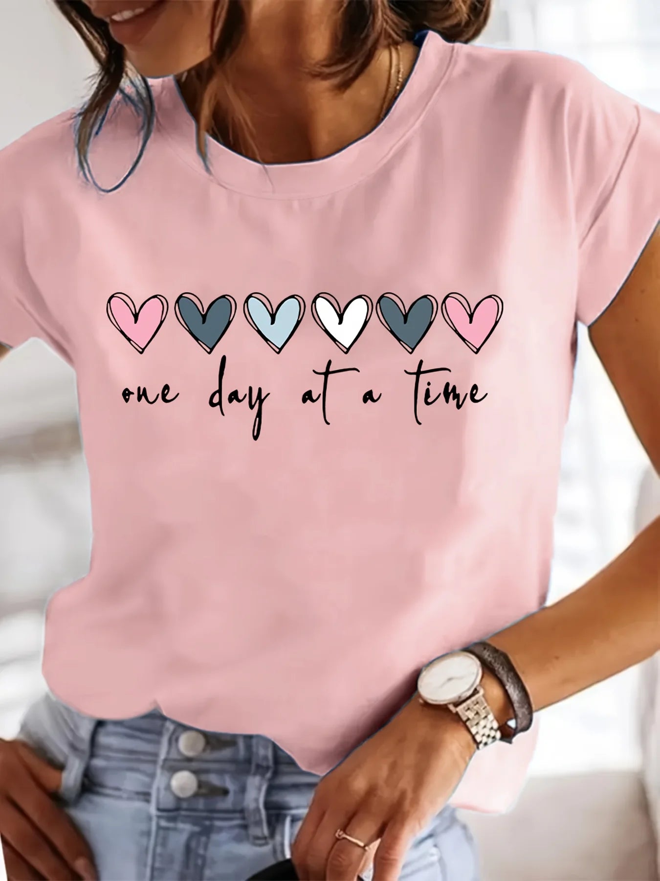 Women'S Casual Graphic  "One Day at a Time" Heart Print Short Sleeve Round Neck