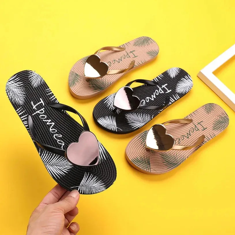 Casual fun home or casual flipflops with cute hearts