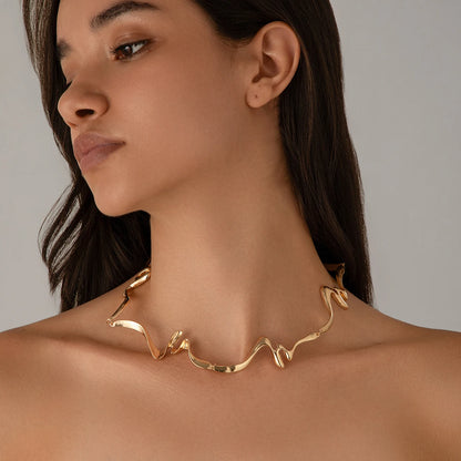 Irregular Wave Choker in Silver or Gold