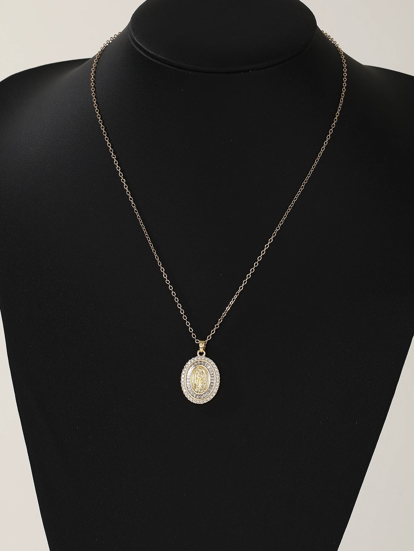 Santa Maria series necklaces In various designs