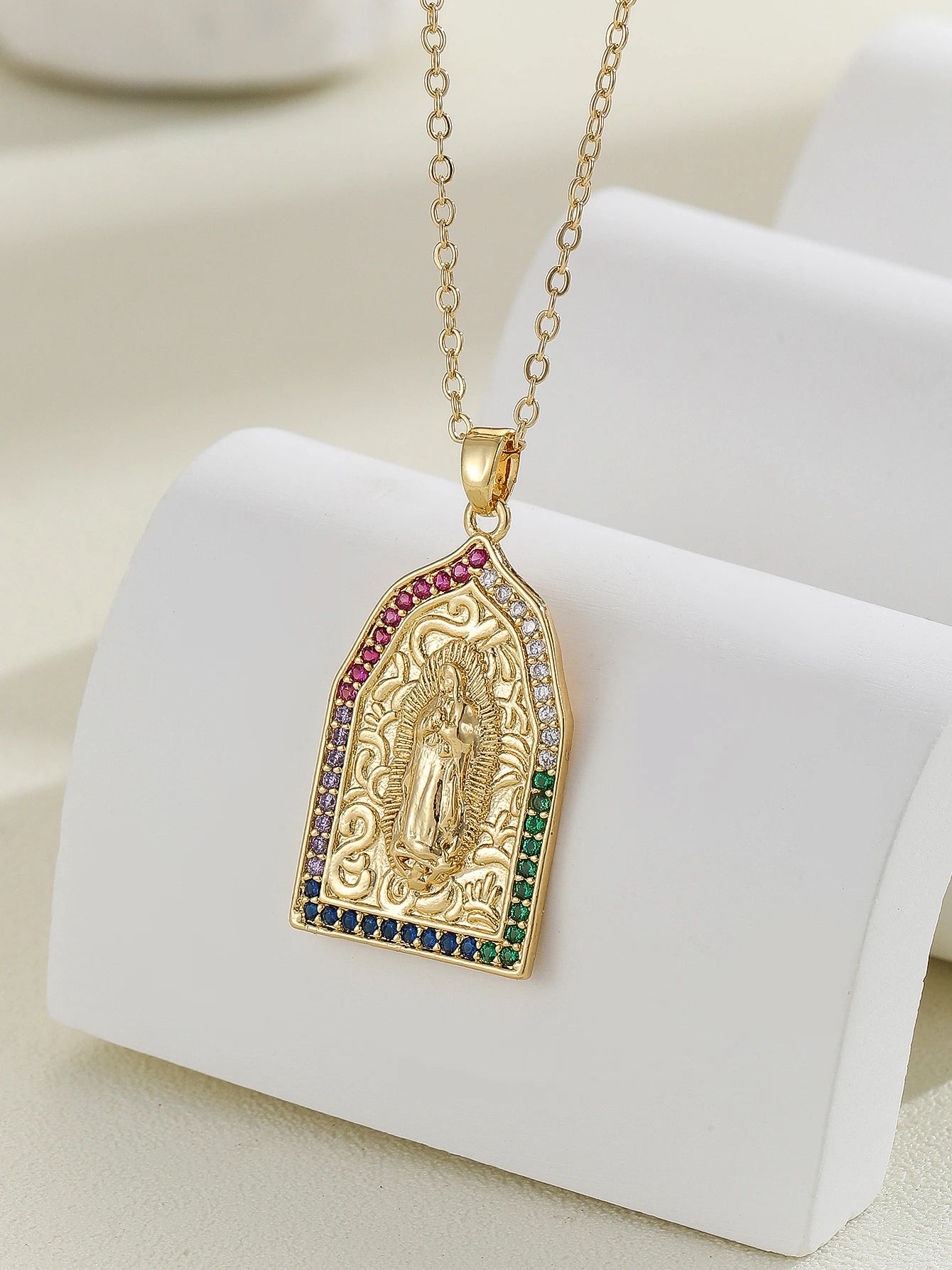 Santa Maria series necklaces In various designs