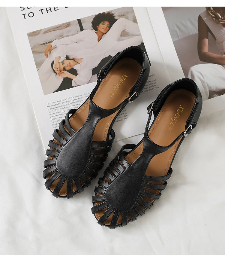 Flat Sandals with Cover Toe Weave Hollow Romanesque Footwear