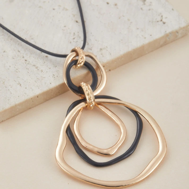 5 Elegant Unusual Necklace Designs