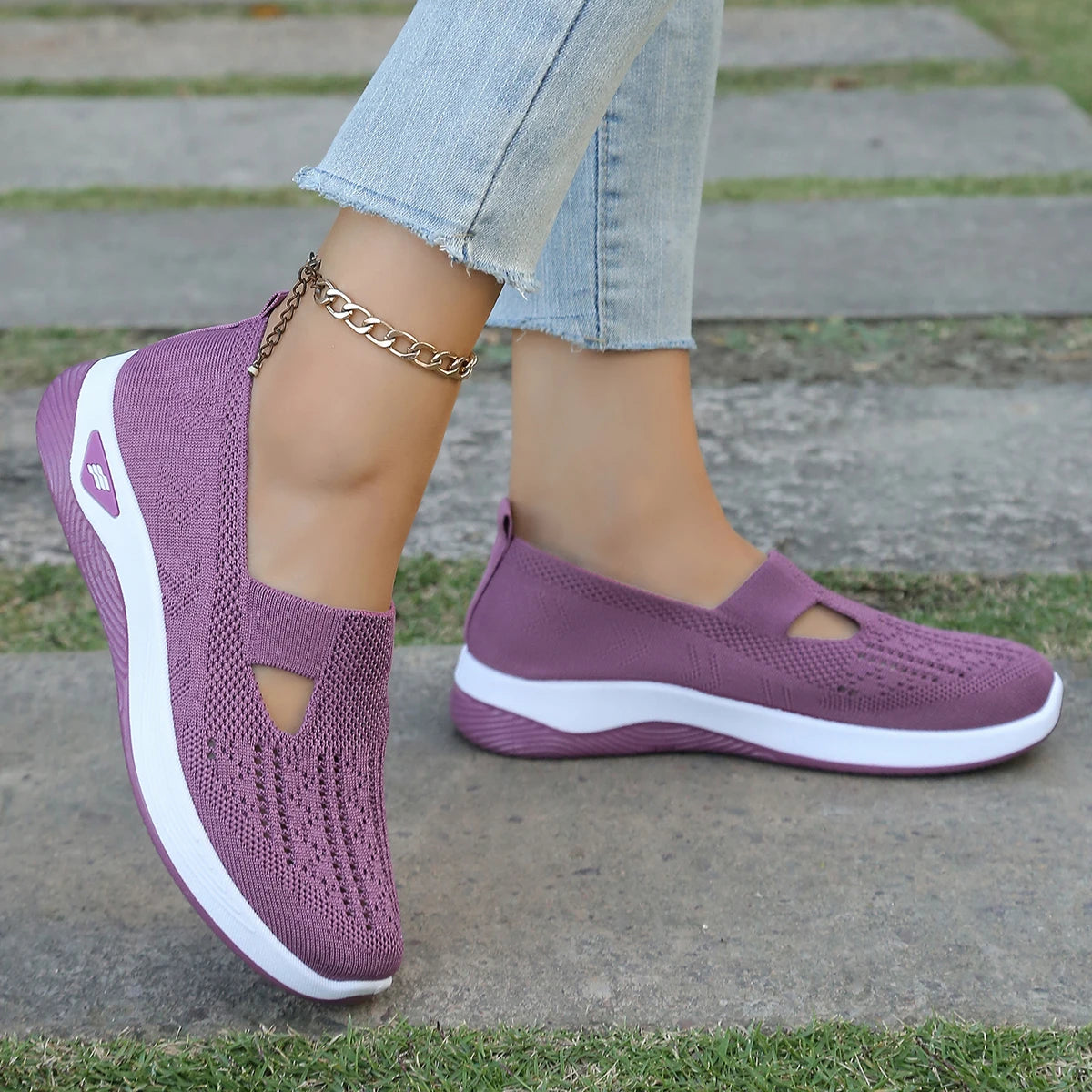 Women's casual shoes, solid color, breathable, soft-soled, lightweight walking shoes, low-top knit