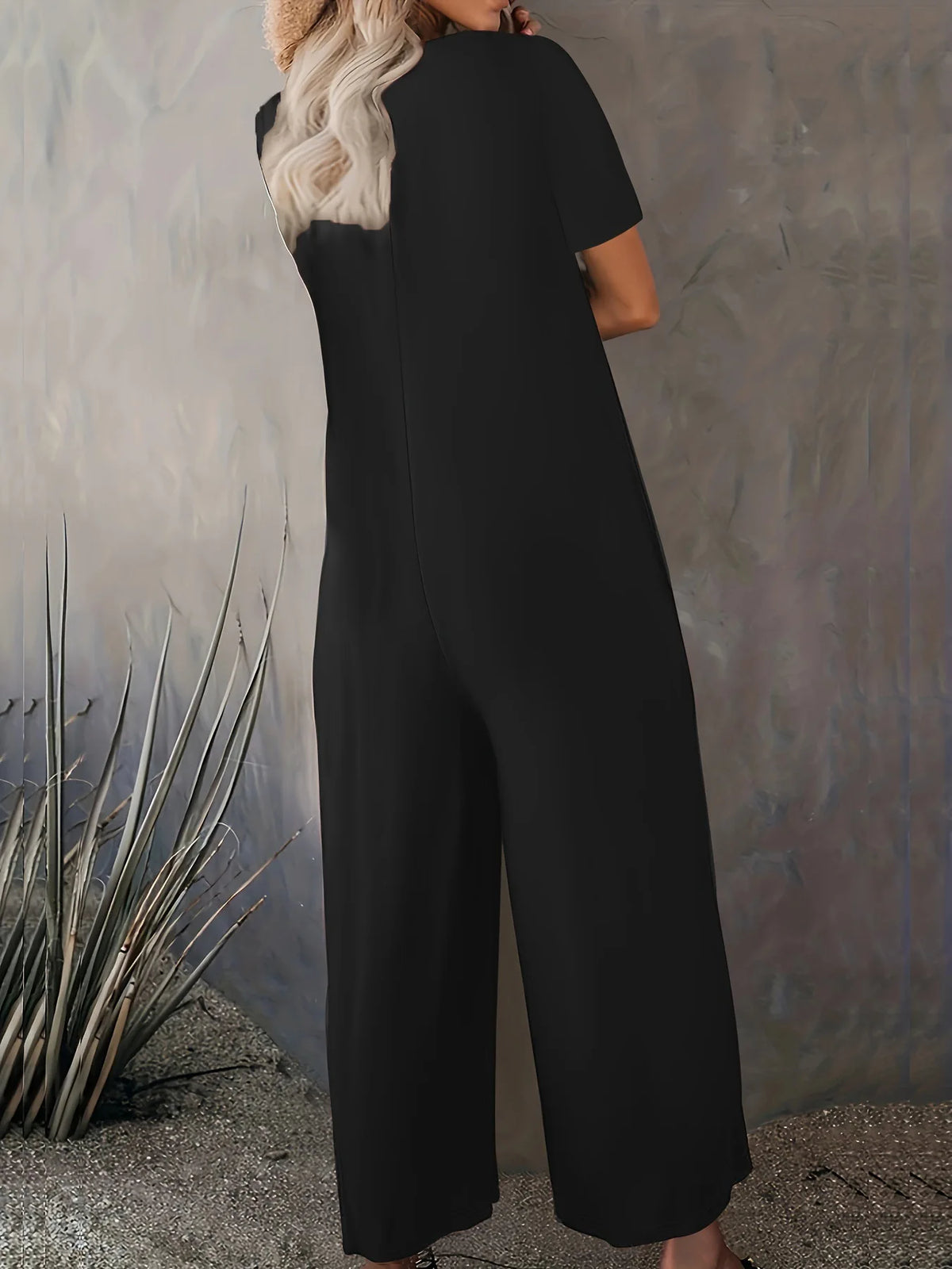 Sizes to 5XL  Jumpsuit, Short Sleeve, U neckline, with pockets. 5 colors