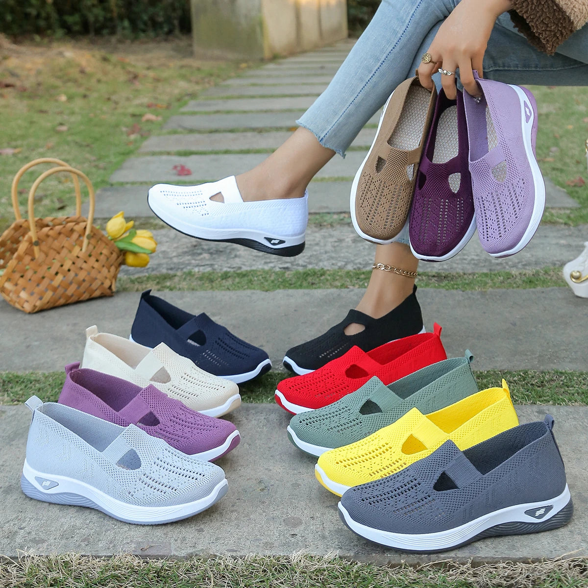 Women's casual shoes, solid color, breathable, soft-soled, lightweight walking shoes, low-top knit