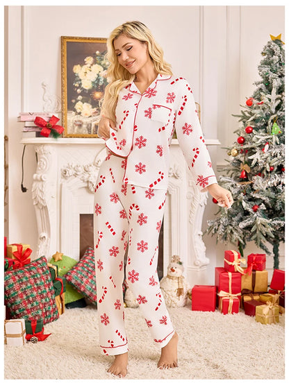 Christmas Long Sleeved Long Pants Snowflake Print Pajamas in Red, Green, White