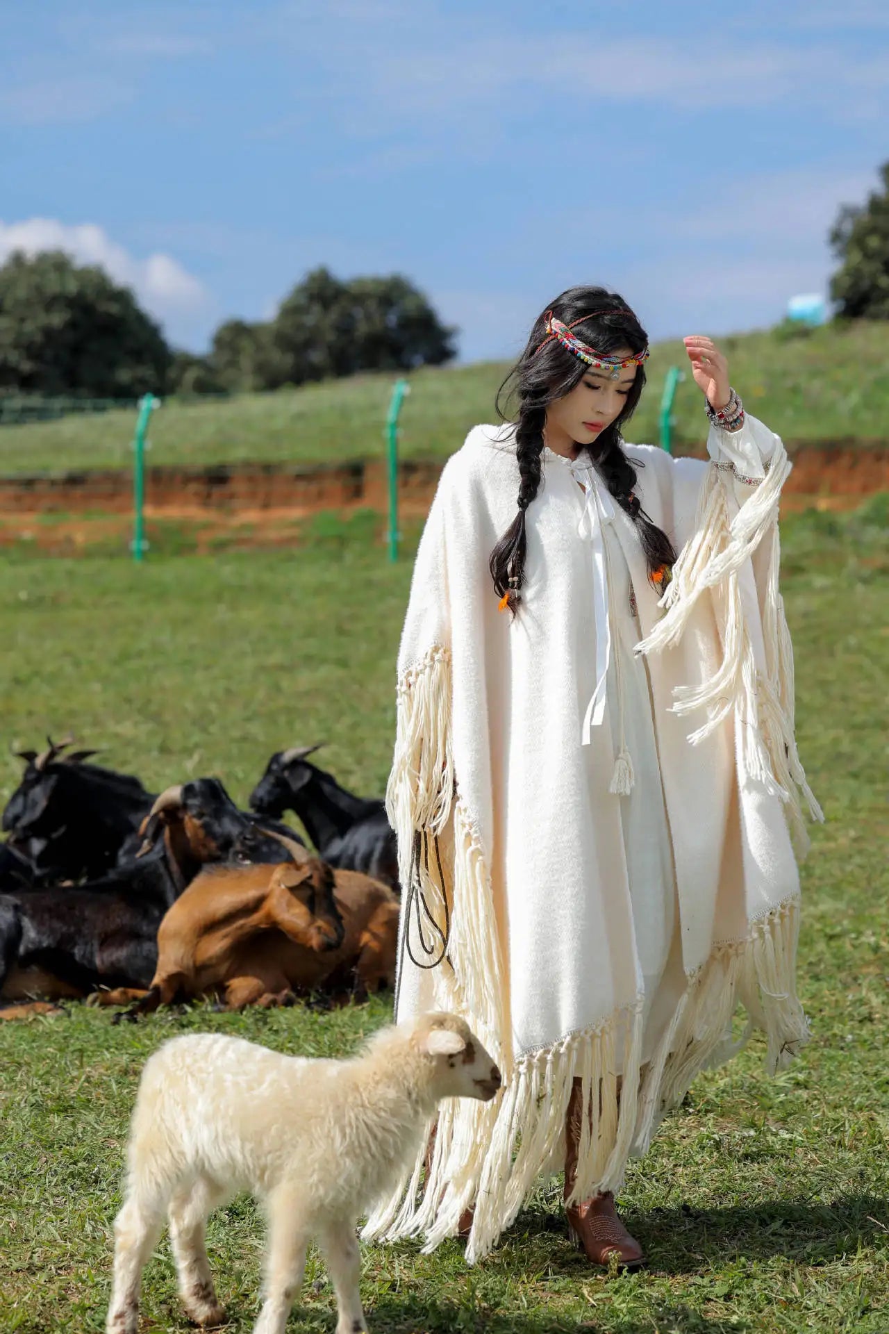 Boho Tassels Handmade Knitted Capes Thick Warm Ethnic Cloak Poncho (Red and Off White)