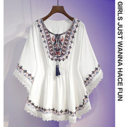 Retro Boho Style Embroidery Blouses Loose Cotton with Lace Hem Batwing sleeves