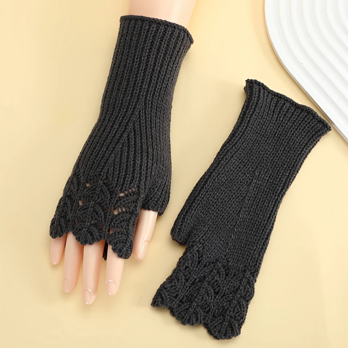 Autumn and Winter short fishnet knit gloves, fashionable.