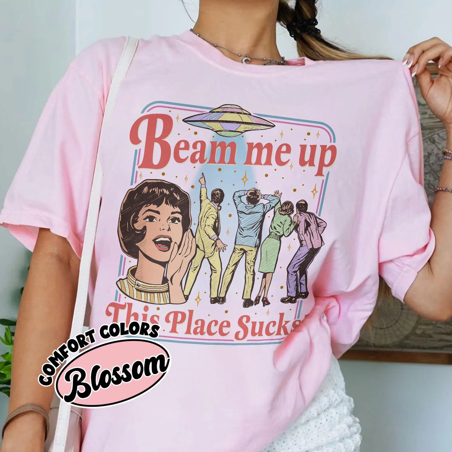 Loose fit to 3XL. Fun Slogan 'Beam Me Up This Place Sucks' Retro Loose Short-Sleeved