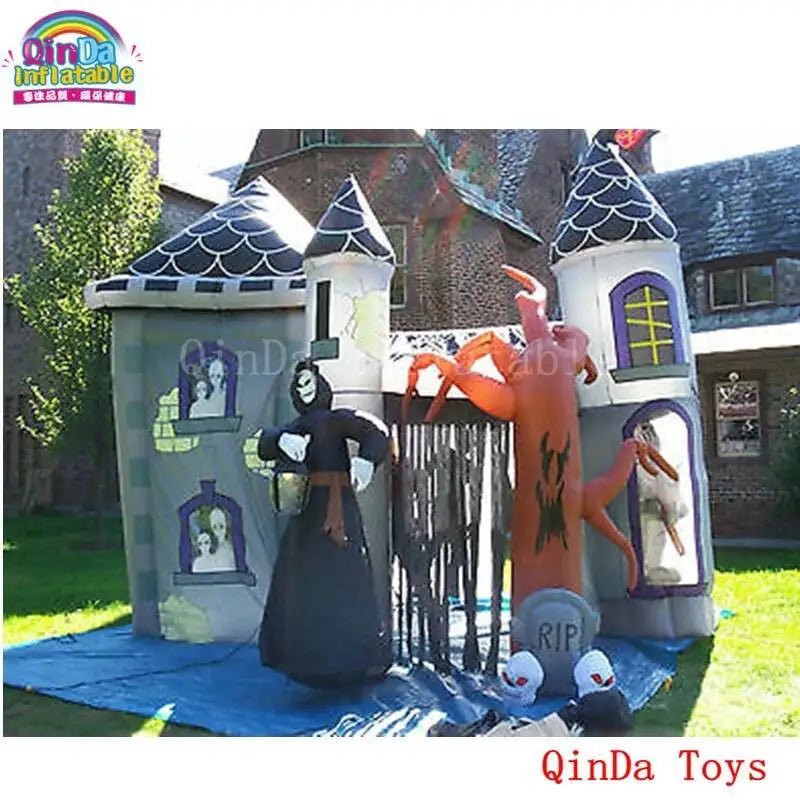 Enormous Inflatable Haunted House Pass-through to Welcome Trick or Treaters