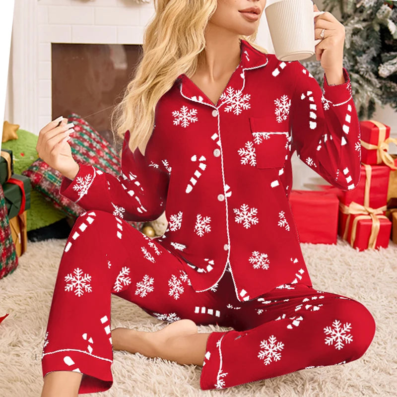 Christmas Long Sleeved Long Pants Snowflake Print Pajamas in Red, Green, White